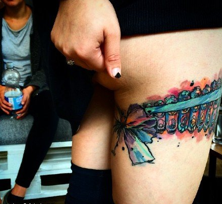 帅气酷霸蝴蝶结纹身图案