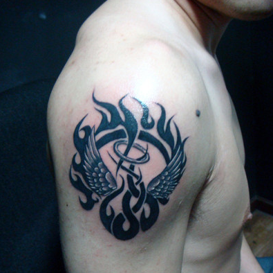 手臂翅膀纹身图案