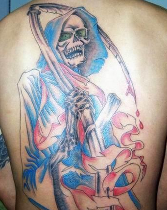 满背彩色死神纹身