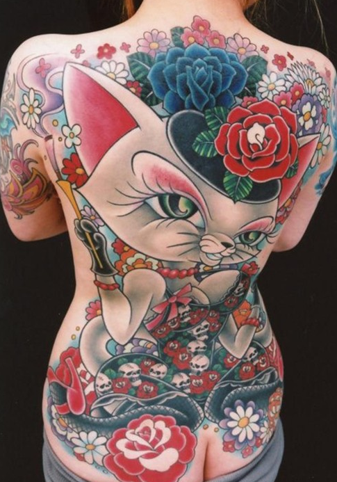 满背猫咪花卉纹身图案