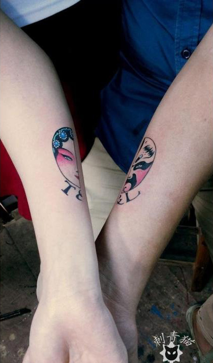 情侣彩色花旦脸纹身图案