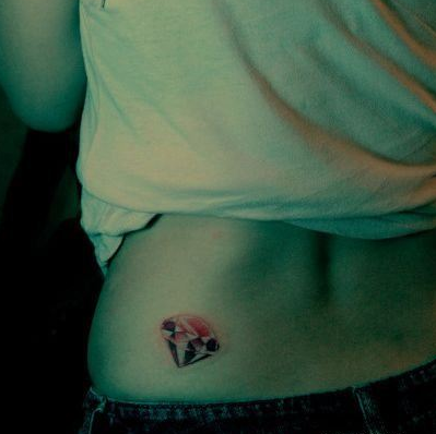 女孩子精美的钻石纹身图案大全