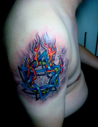 手臂漂亮的六芒星纹身图案