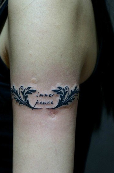 黑色炫酷英文纹身图案