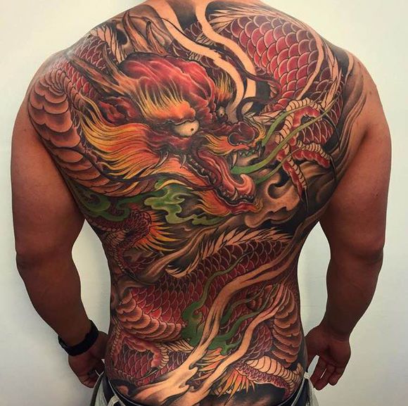 满背龙纹身图案大全