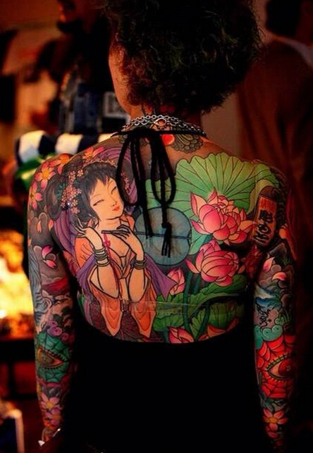 满背艺妓荷花纹身图案