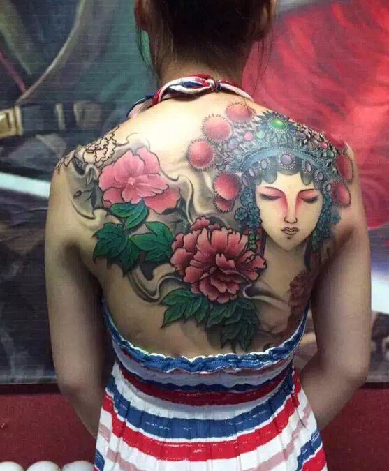 满背牡丹和花旦纹身图案