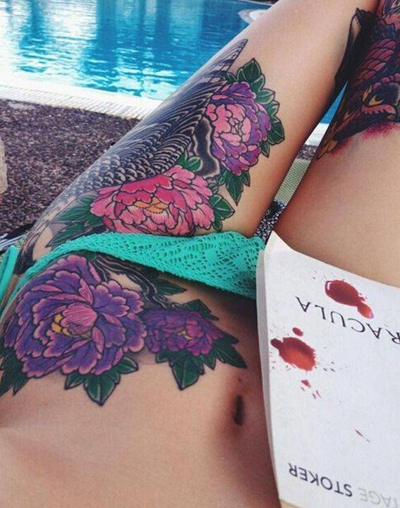 性感美女腰腿上漂亮的牡丹花