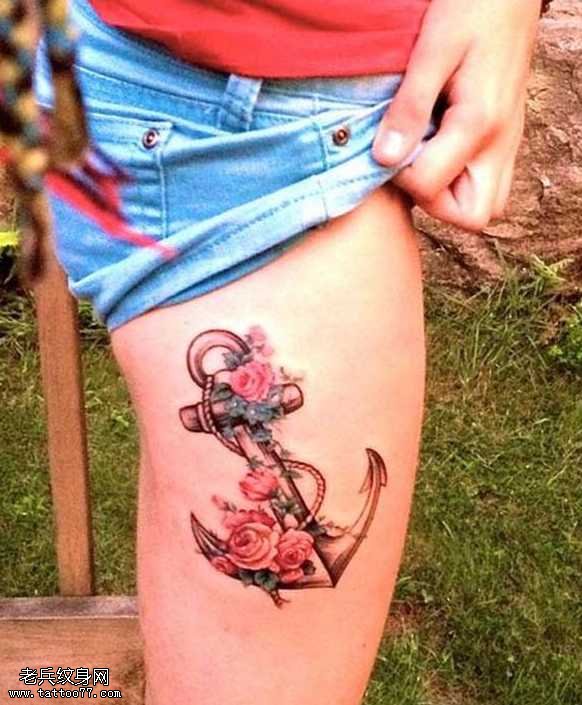 腿部船锚纹身图案
