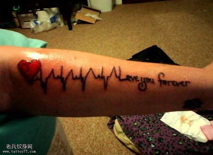 手指漂亮唯美的心电图纹身图案