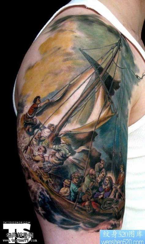 胳膊写实海浪纹身图案