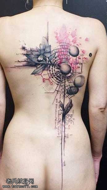 满背抽象纹身图案