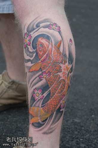 腿部红鲤鱼纹身图案