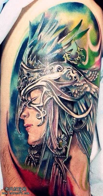 胳膊彩色人物肖像纹身图案