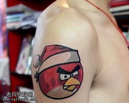 胳膊愤怒的小鸟纹身图案