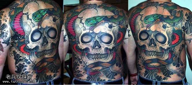 满背骷髅纹身图案