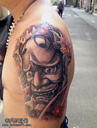 胳膊灰色般若纹身图案