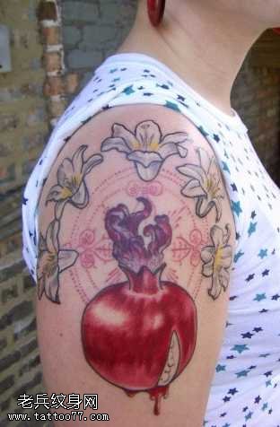 胳膊水果纹身图案