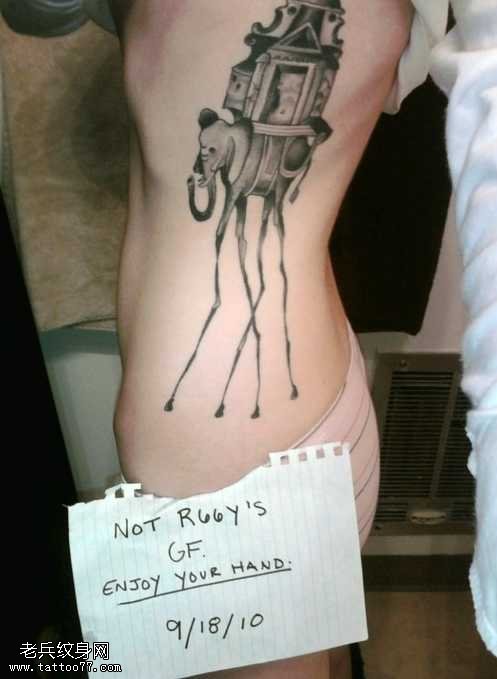 腰部特别有个性的象纹身图案