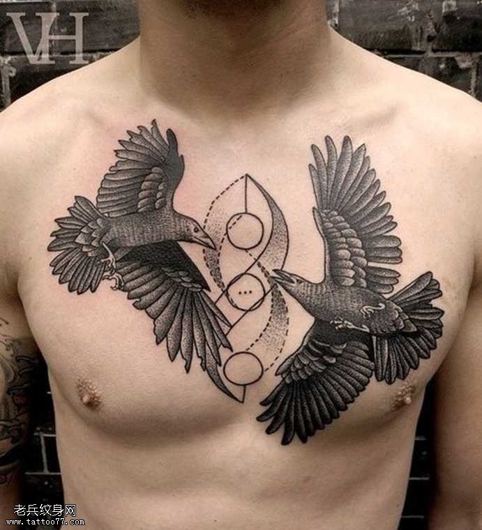 胸部双鸽子纹身图案