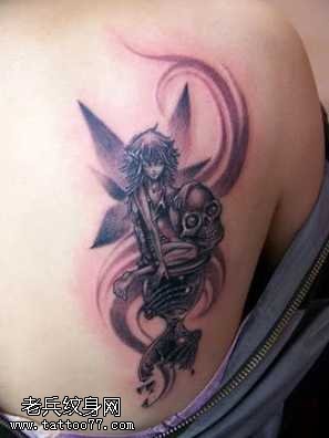 肩部小精灵战士纹身图案