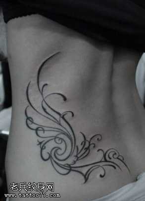 腰部花藤纹身图案