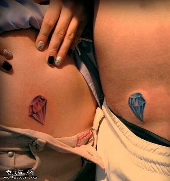红蓝钻石纹身图案