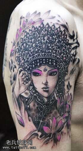 胳膊黑灰花旦纹身图案