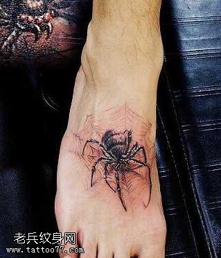 脚部逼真蜘蛛网纹身图案