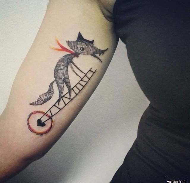 可爱的细纹身线条的动物纹身图案