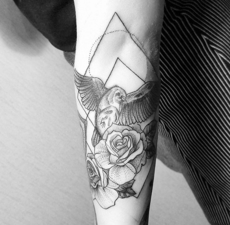 美女纹身花臂，漂亮花纹身图案