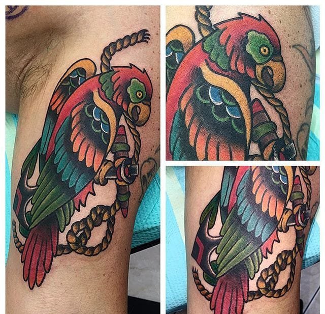 15款活泼的引人入胜的鹦鹉纹身