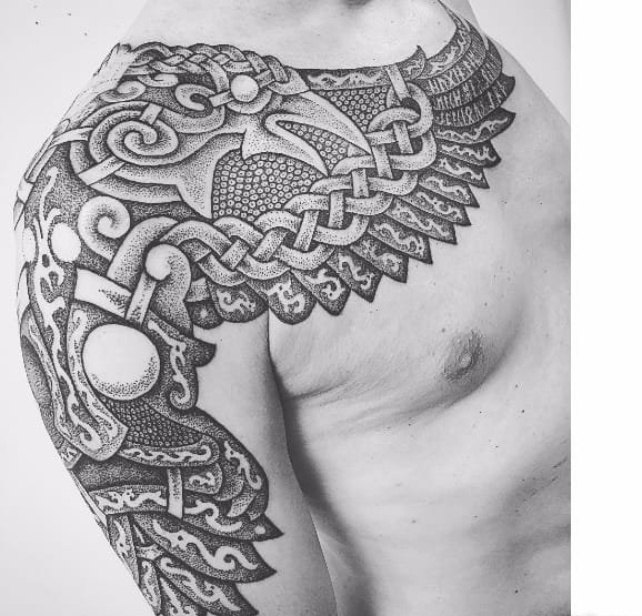 北部欧洲的古代文化大面积点刺纹身图案