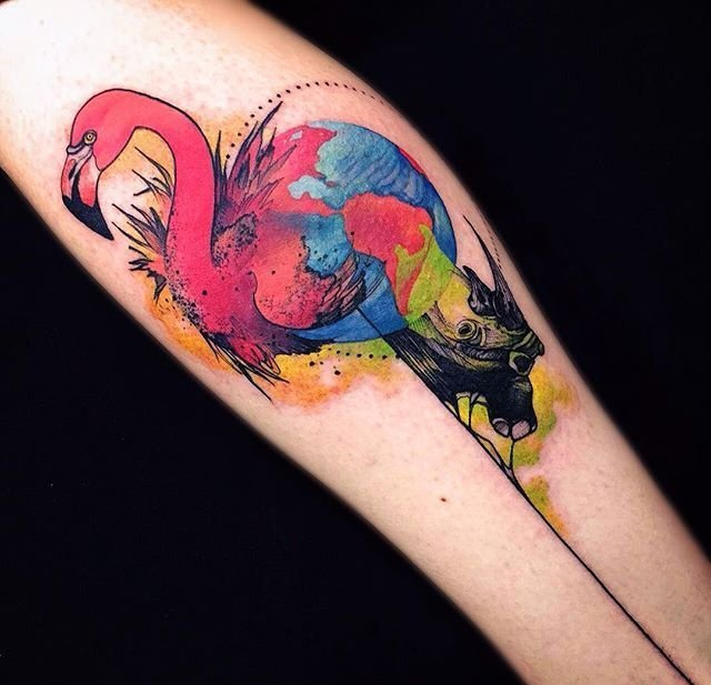 表现出丰富多彩的水彩花纹身图案