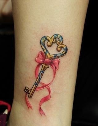 绸缎蝴蝶结纹身图案