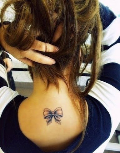 绸缎蝴蝶结纹身图案