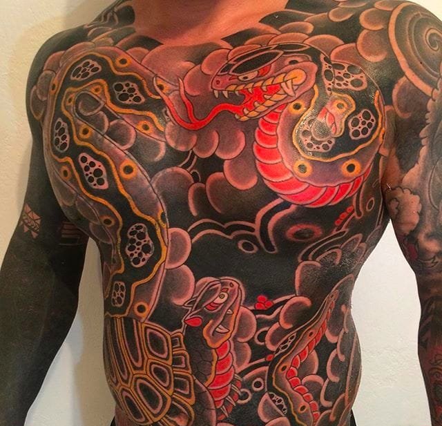 大胆经典的日本风格纹身图案