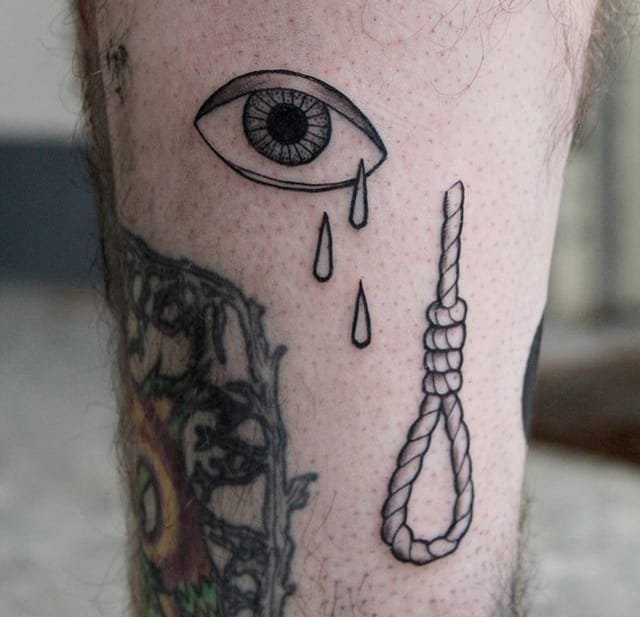 黑色线条组成的一只破碎的玻璃瓶图案纹身