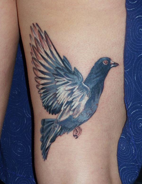 多款展翅飞翔的鸽子纹身图案