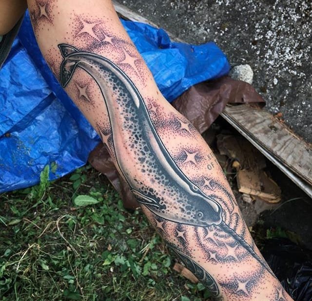 超可爱超萌的粉色独角鲸纹身图案