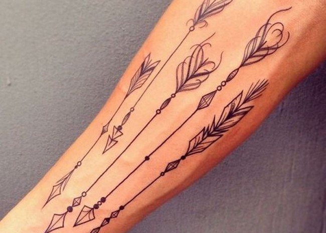 40款手臂上帅气的箭纹身图案