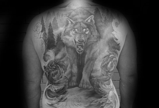 32款男性超酷的满背狼纹身图案