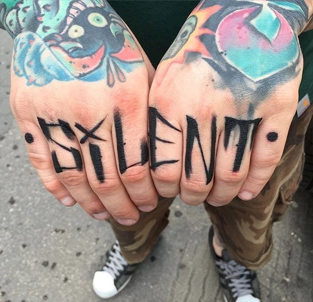 12款手指关节上的刻字纹身图案