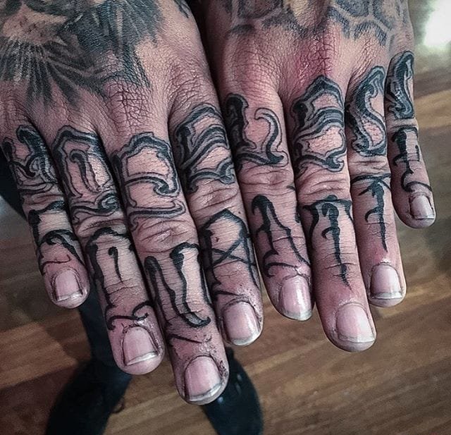 12款手指关节上的刻字纹身图案