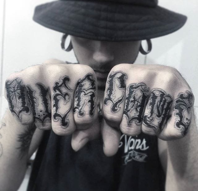 12款手指关节上的刻字纹身图案