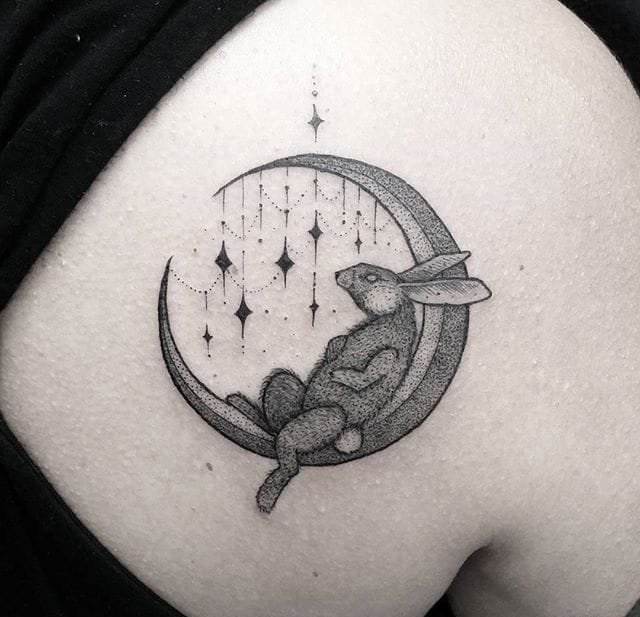 大腿上的点刺船舶纹身图案