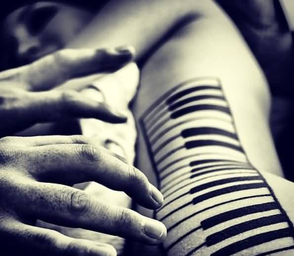 3D钢琴键盘图案纹身