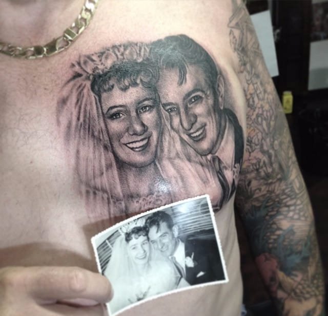 大腿上的詹姆斯·迪恩肖像纹身图案