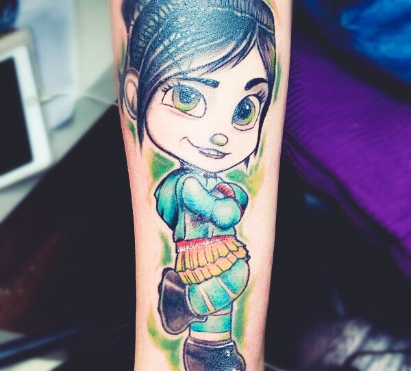 大眼萌妹可爱动漫小美女手臂纹身图案
