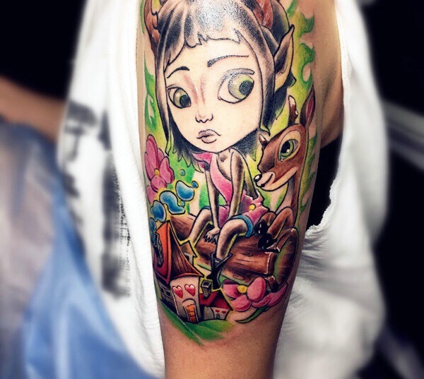 大眼萌妹可爱动漫小美女手臂纹身图案